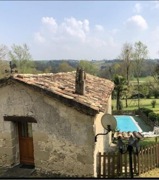Les Gites Du Hameau Avec Piscine Castelnau-sur-Gupie Buitenkant foto