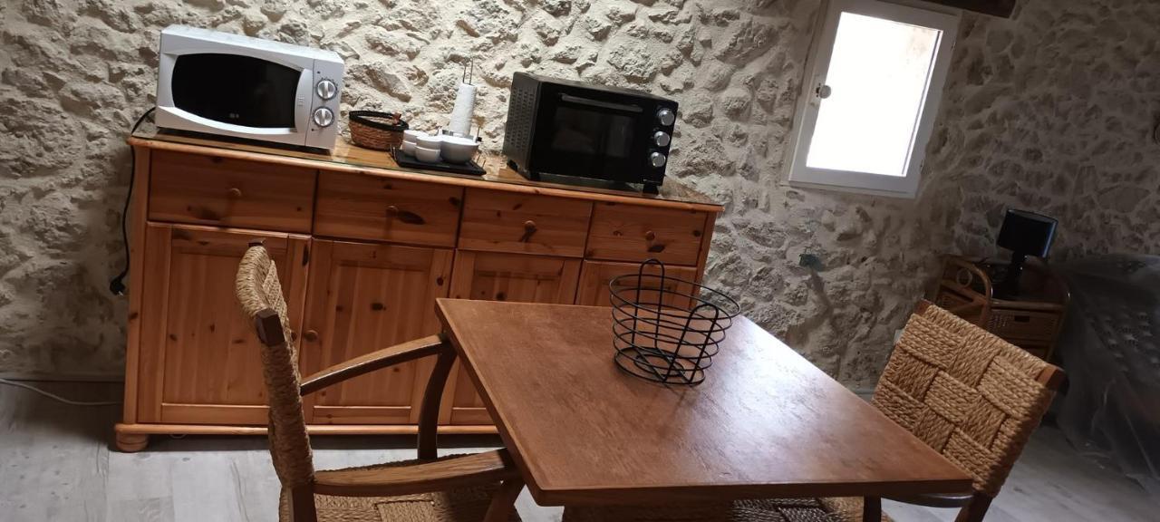 Les Gites Du Hameau Avec Piscine Castelnau-sur-Gupie Buitenkant foto